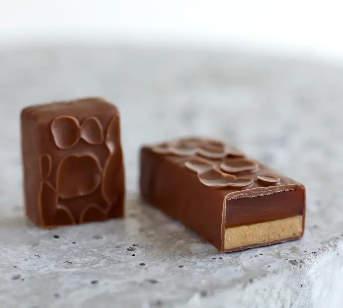 CT P370/J DROPS 15KG BAG AP GRB Belcolade Milk Chocolate